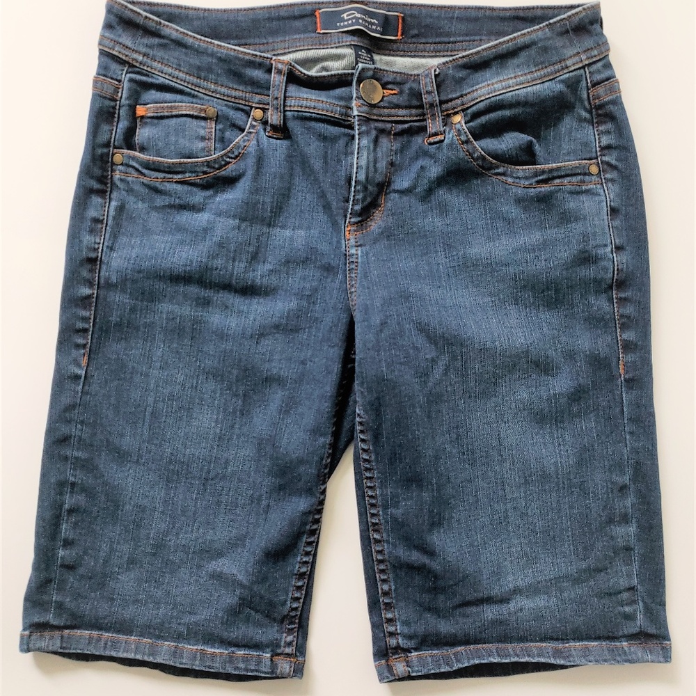 Tommy Bahama's Women's Bermuda Shorts
